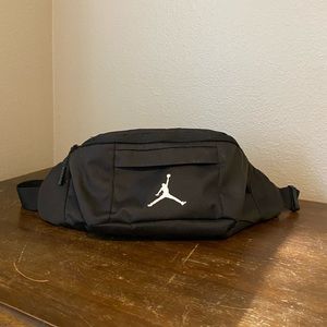 Jordan Fanny / cross body bag